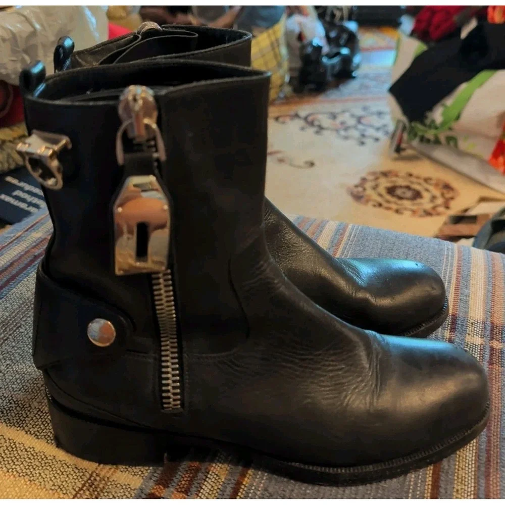 Salvatore Ferragamo Leather Ankle Moto Black Leather Boots Womens Size 6.5 B